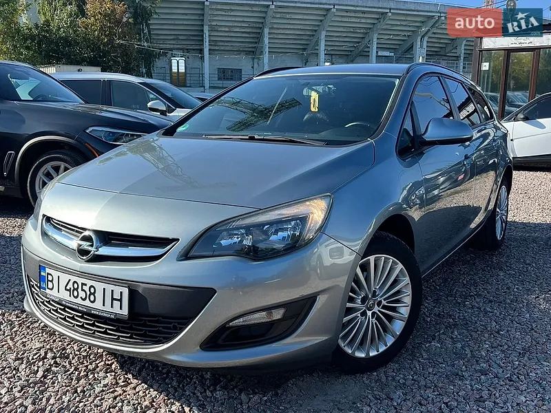 Opel Astra 2012