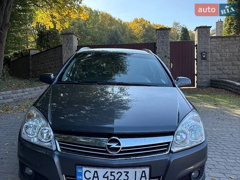 Opel Astra 2010