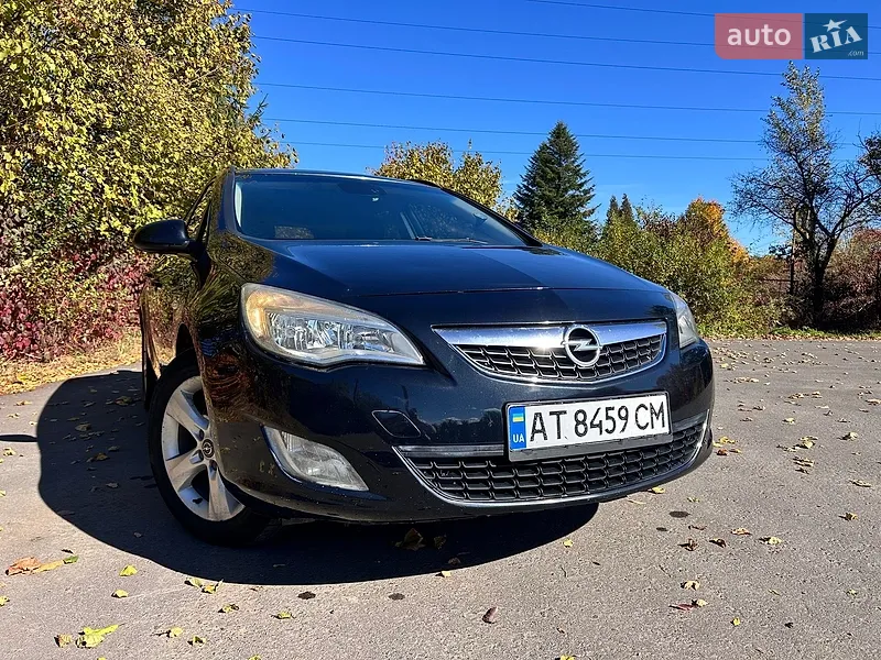 Opel Astra 2012