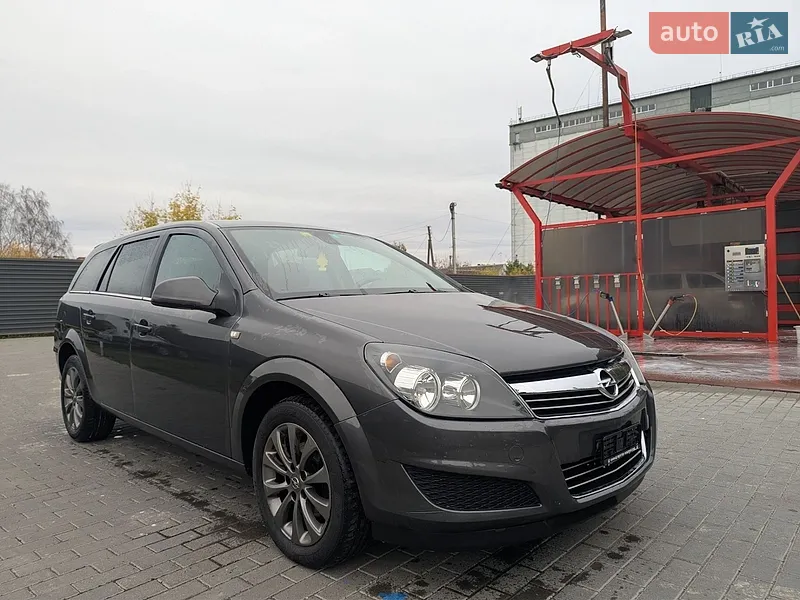 Opel Astra 2010