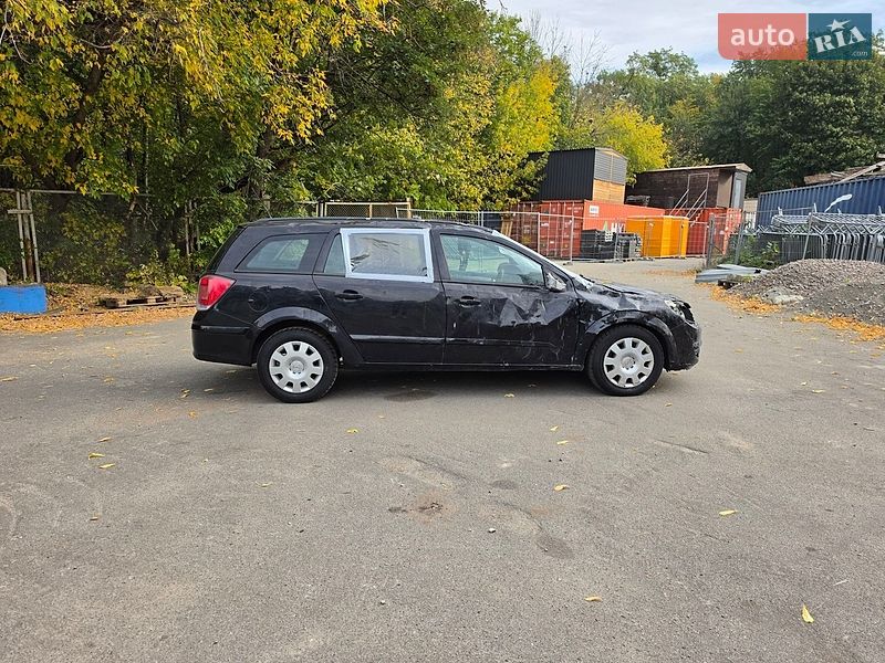 Универсал Opel Astra 2005 в Киеве