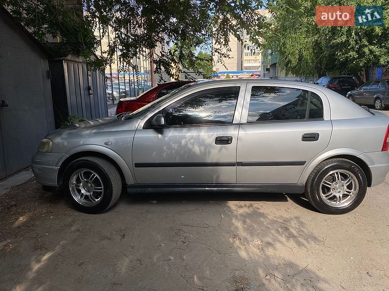 Хэтчбек Opel Astra 2002 в Самаре