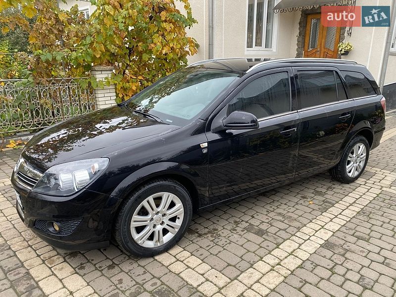 Универсал Opel Astra 2010 в Коломые