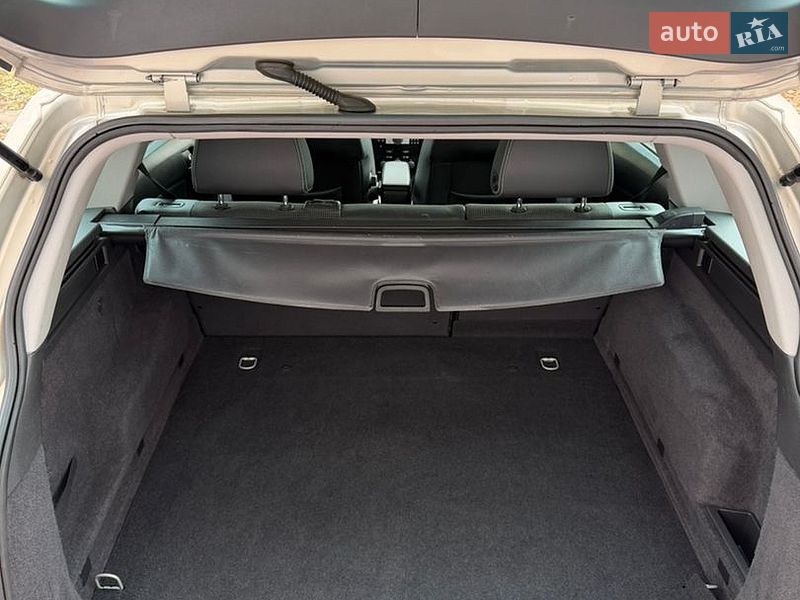 Универсал Opel Astra 2010 в Хороле