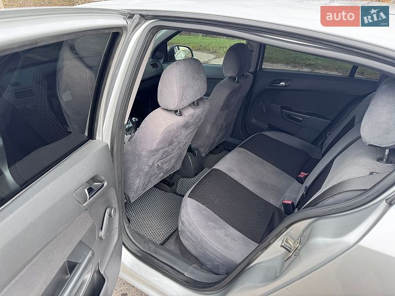 Хетчбек Opel Astra 2011 в Харкові фото 9 Хетчбек Opel Astra 2011 в Харкові