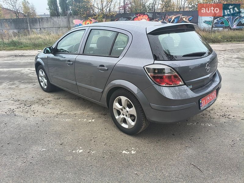 Хетчбек Opel Astra 2007 в Луцьку