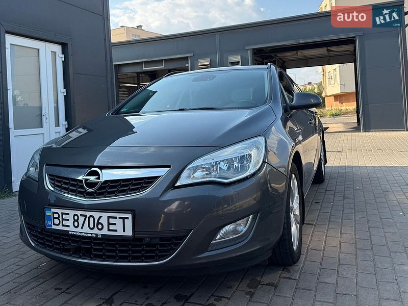 Универсал Opel Astra 2012 в Одессе