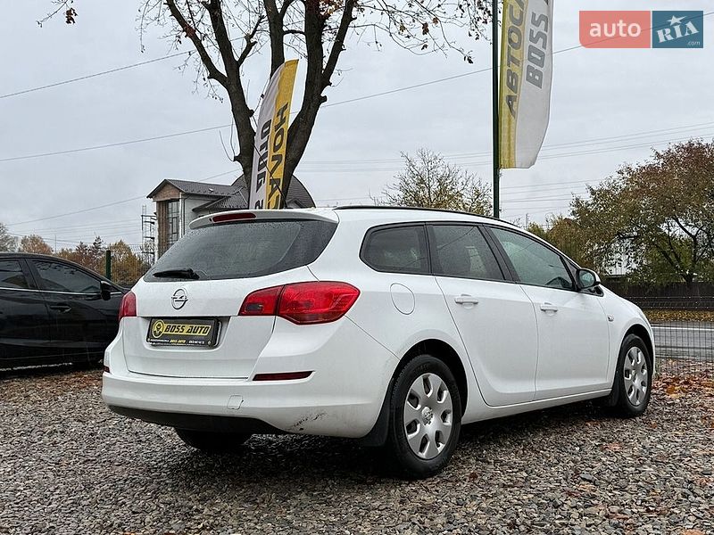 Универсал Opel Astra 2012 в Коломые