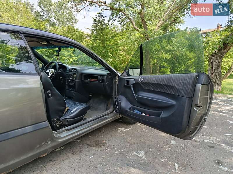 Купе Opel Calibra 1991 в Николаеве