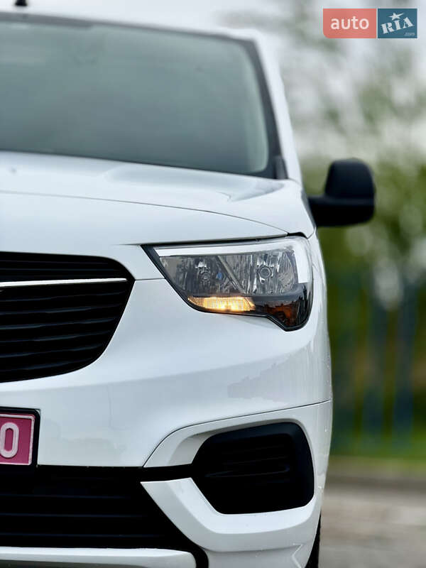 Вантажний фургон Opel Combo Cargo 2020 в Трускавці
