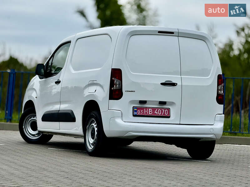 Вантажний фургон Opel Combo Cargo 2020 в Трускавці