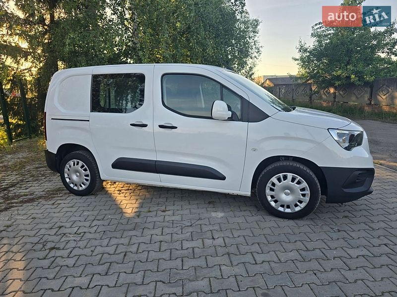 Грузовой фургон Opel Combo Cargo 2021 в Стрые
