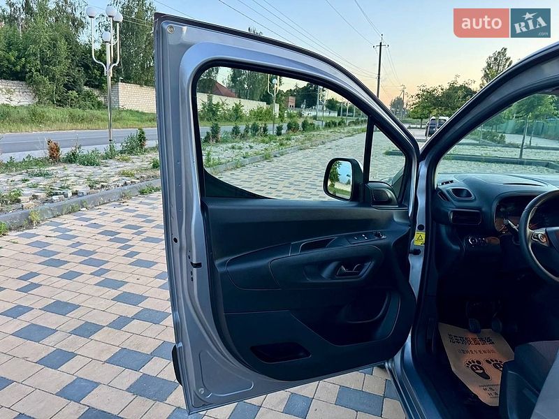 Вантажний фургон Opel Combo Cargo 2021 в Вінниці