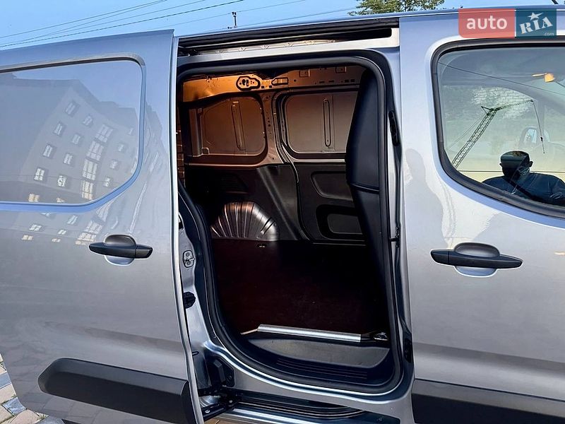 Вантажний фургон Opel Combo Cargo 2021 в Вінниці