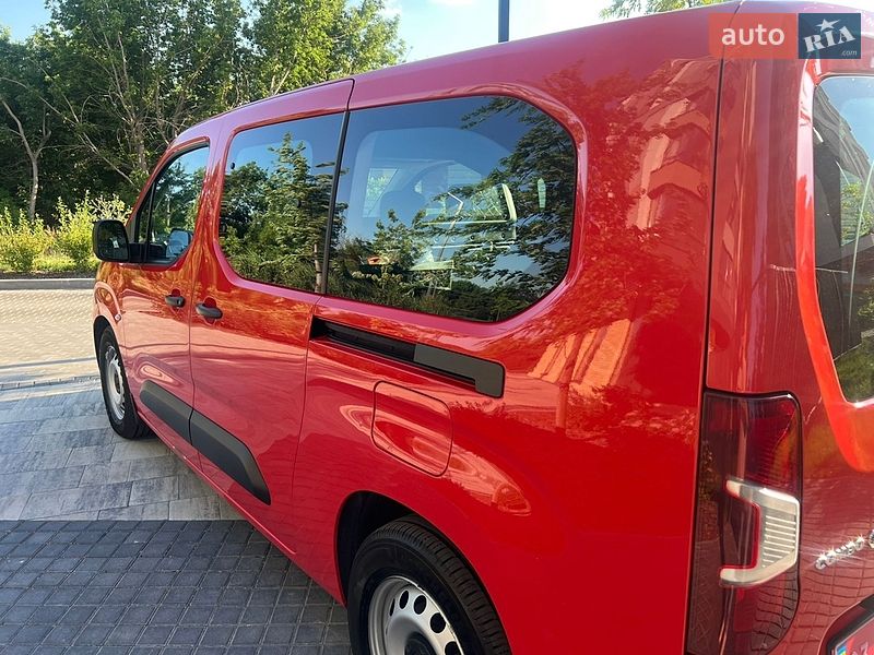 Грузовой фургон Opel Combo-e 2022 в Кропивницком