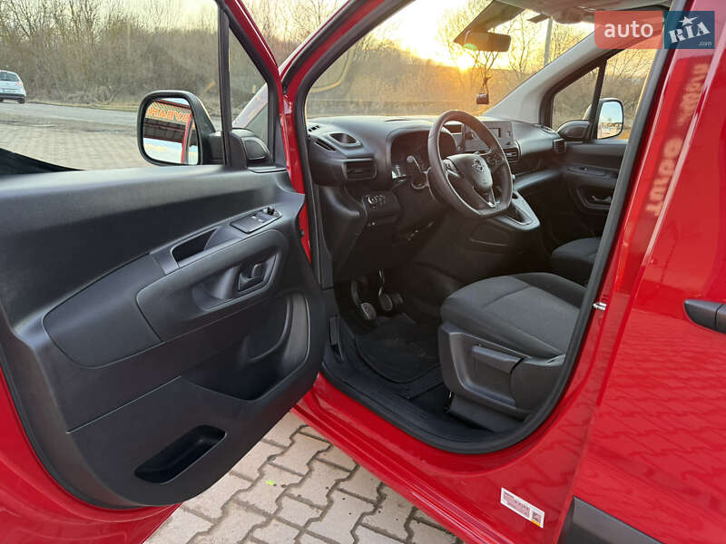 Мінівен Opel Combo Life 2021 в Чернівцях