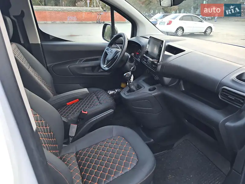Opel Combo Life 2022 VIN W0VEFYHT2NN516485 фото оголошення 19 з 48