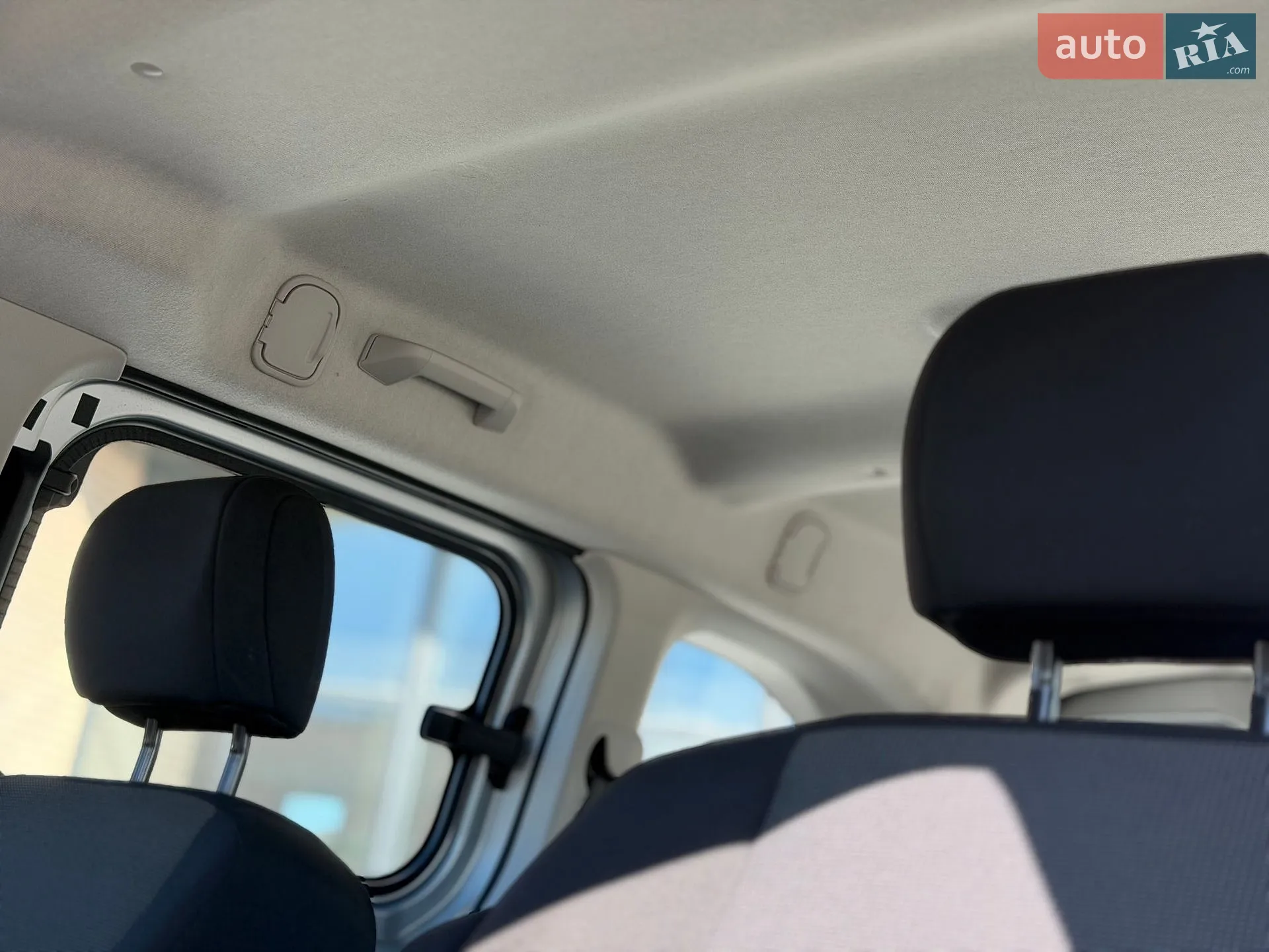 2020 Opel Combo - мініатюра 16