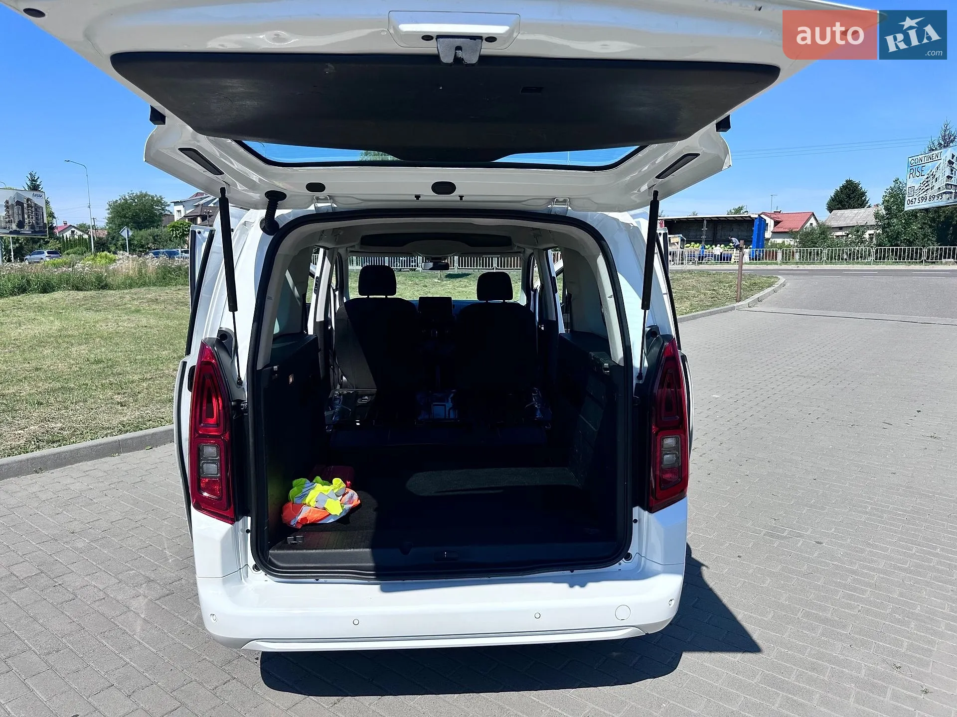 2020 Opel Combo - мініатюра 11
