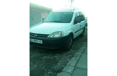 Грузопассажирский фургон Opel Combo 2006 в Кривом Роге