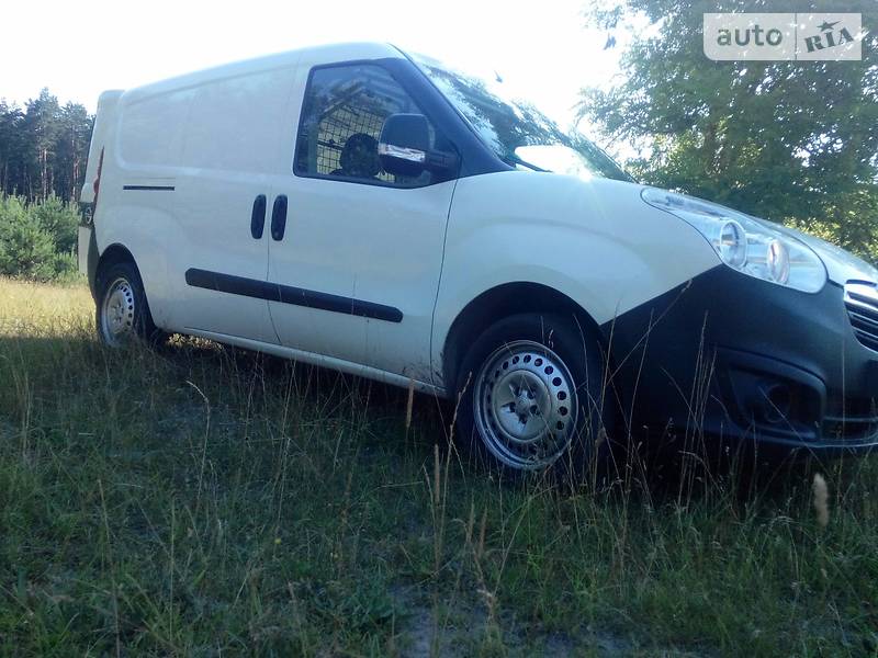 Грузопассажирский фургон Opel Combo 2012 в Ровно