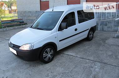 Минивэн Opel Combo 2011 в Нетешине