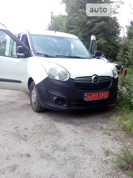 Грузопассажирский фургон Opel Combo 2012 в Ровно