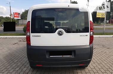 Грузопассажирский фургон Opel Combo 2015 в Хмельницком