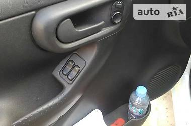 Вантажопасажирський фургон Opel Combo 2011 в 