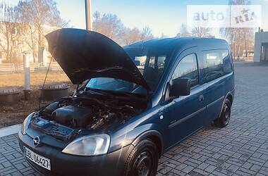 Грузопассажирский фургон Opel Combo 2005 в 