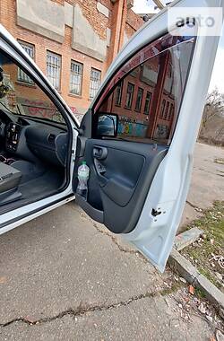 Вантажопасажирський фургон Opel Combo 2010 в Полтаві