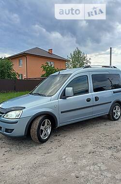 Минивэн Opel Combo 2005 в 