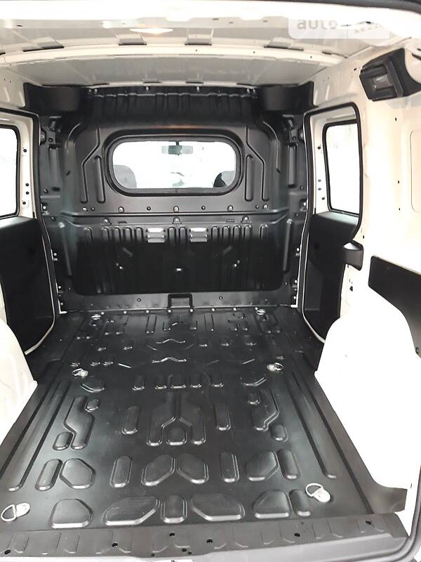 Вантажний фургон Opel Combo 2017 в Полтаві фото 4 Вантажний фургон Opel Combo 2017 в Полтаві