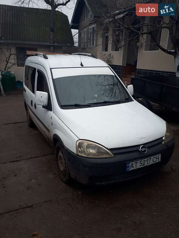 Минивэн Opel Combo 2006 в Городенке