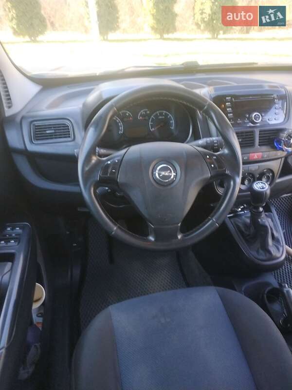 Минивэн Opel Combo 2012 в Виннице