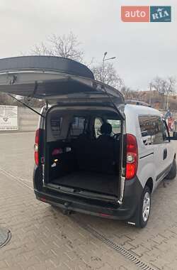 Минивэн Opel Combo 2012 в Широком