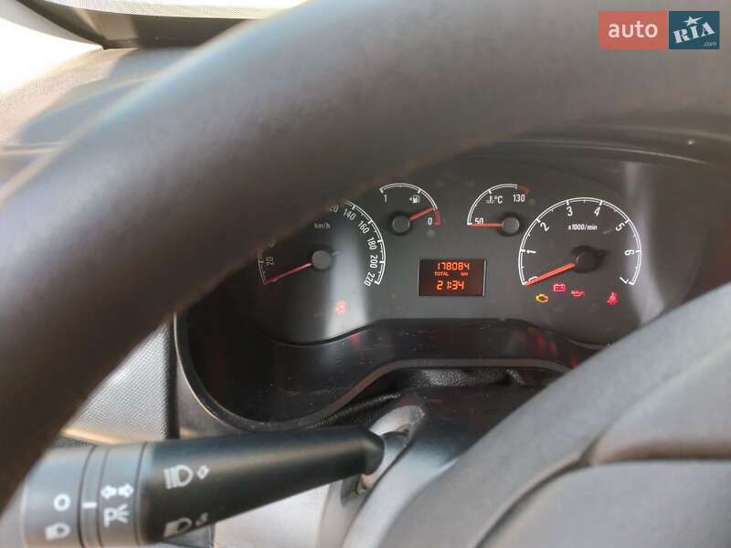 Минивэн Opel Combo 2015 в Борисполе