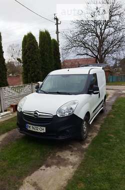 Вантажний фургон Opel Combo 2015 в Рівному