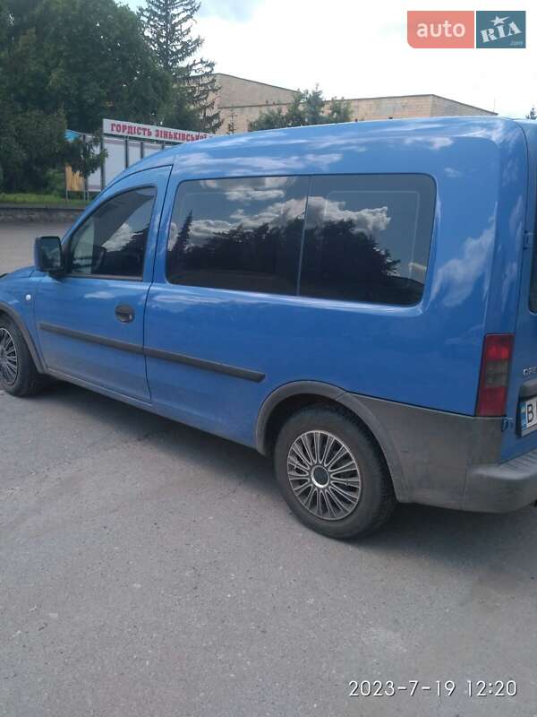 Минивэн Opel Combo 2005 в Зенькове