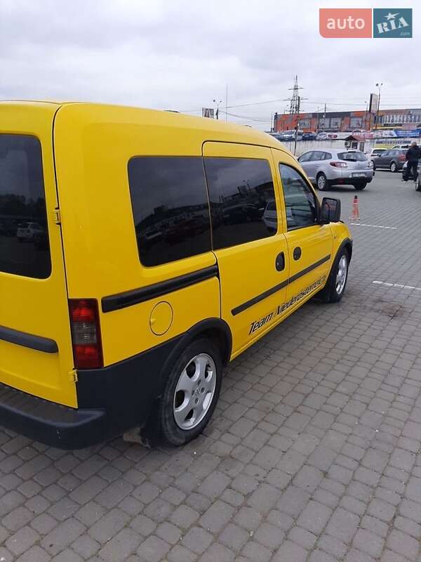 Мінівен Opel Combo 2008 в Чернівцях