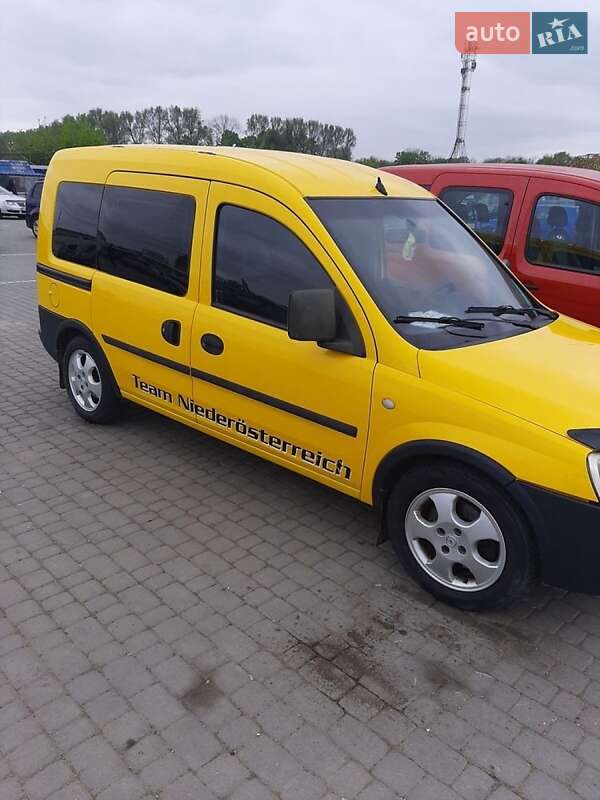 Мінівен Opel Combo 2008 в Чернівцях