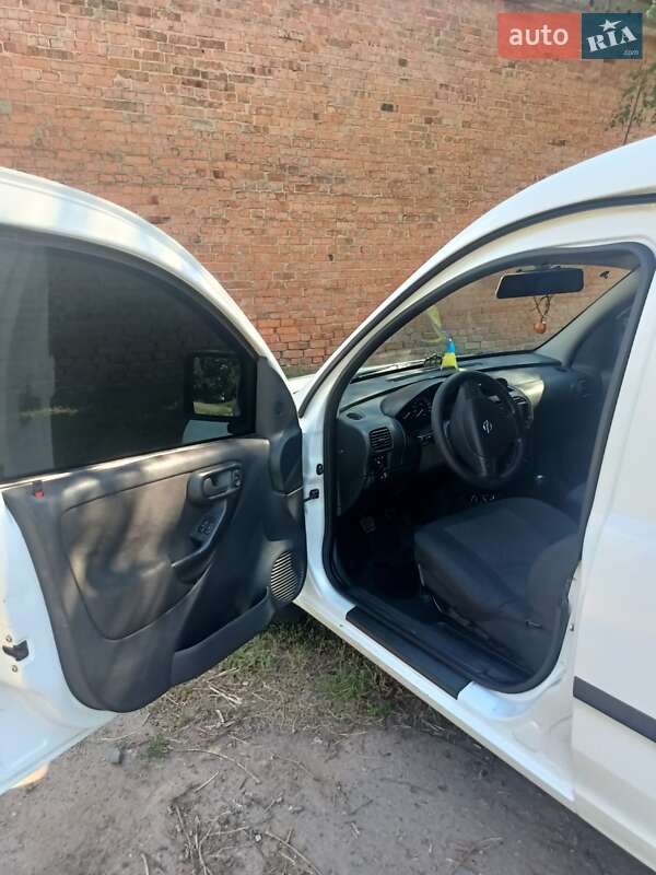Мінівен Opel Combo 2006 в Лубнах
