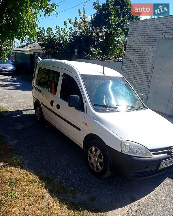 Минивэн Opel Combo 2002 в Киеве