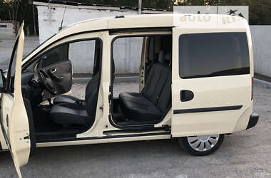 Минивэн Opel Combo 2008 в 