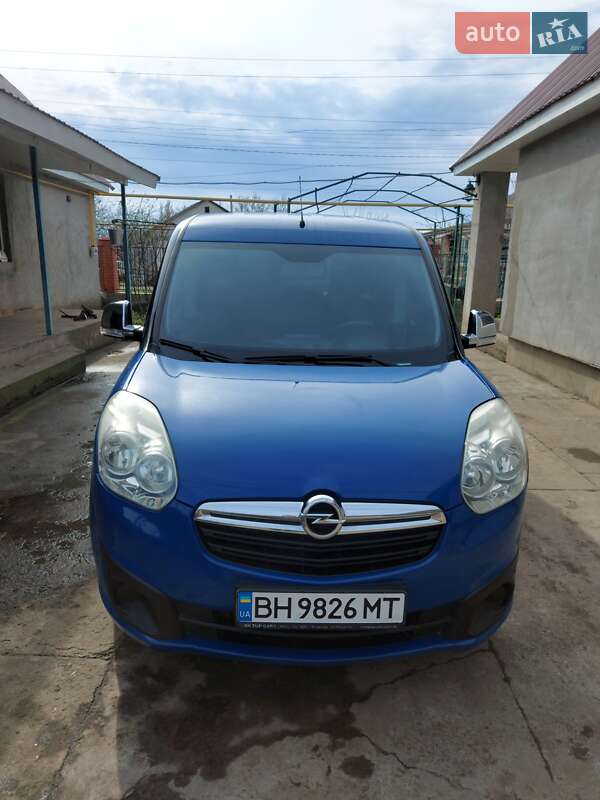Минивэн Opel Combo 2012 в Ивановке