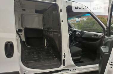 Вантажний фургон Opel Combo 2017 в Конотопі