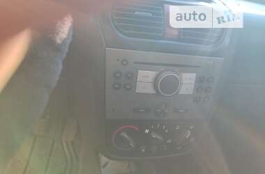 Грузовой фургон Opel Combo 2008 в Кривом Роге