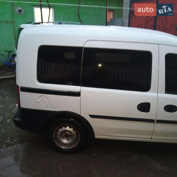 Мінівен Opel Combo 2002 в Ужгороді