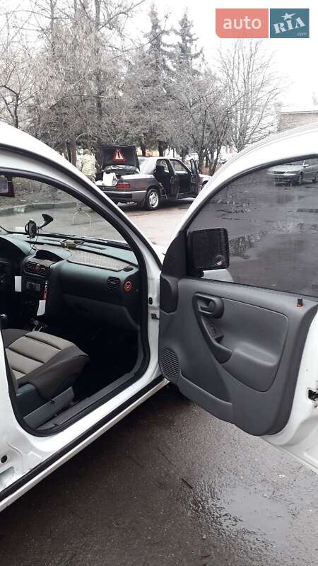 Минивэн Opel Combo 2005 в Одессе фото 4 Минивэн Opel Combo 2005 в Одессе