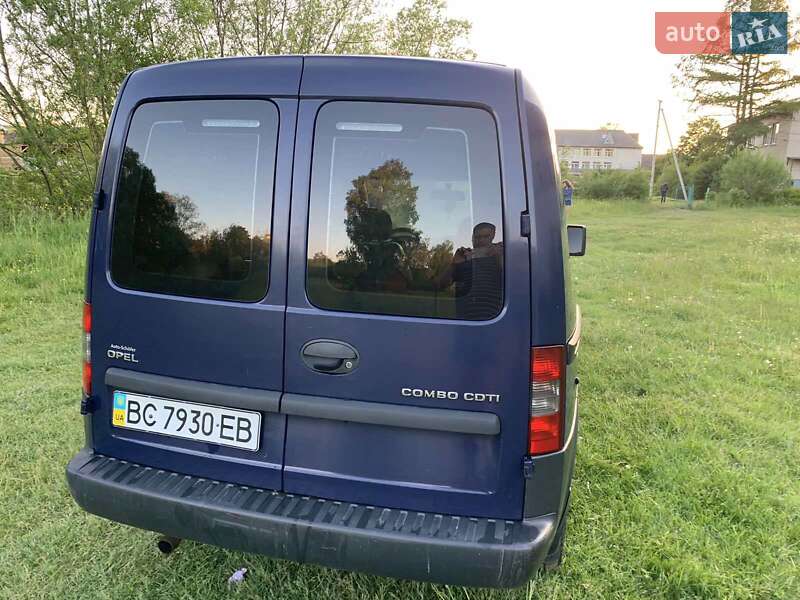 Минивэн Opel Combo 2008 в Турке